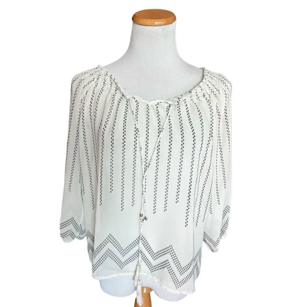 Womens Skies are Blue Tassel Flowy Boho Chevron Print  3/4 Sleeve Top - Sz XS